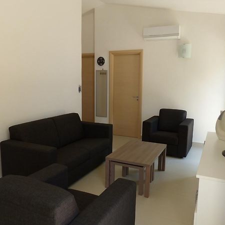 Chic Apartment In Parghelia Italy Exterior photo