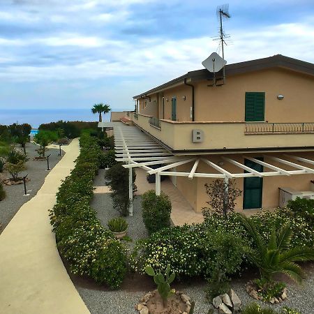 Chic Apartment In Parghelia Italy Exterior photo